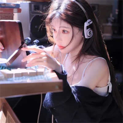 2025年流行女生头像图片