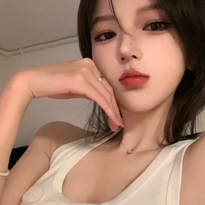 最新2025年女生头像图片