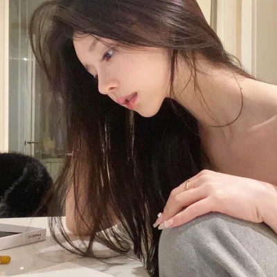 2025年女生头像图片