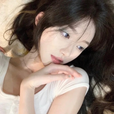 精选2025年女生头像图片