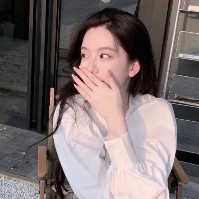 精选2025年女生头像图片