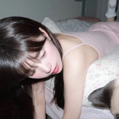 精选2025年女生头像图片