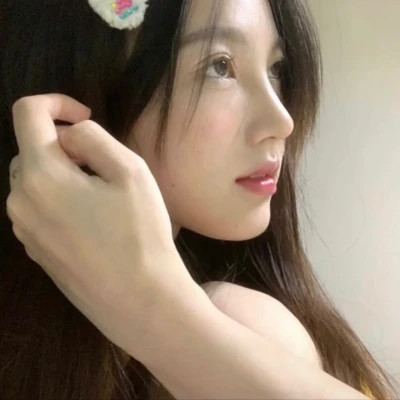 精选2025年女生头像图片