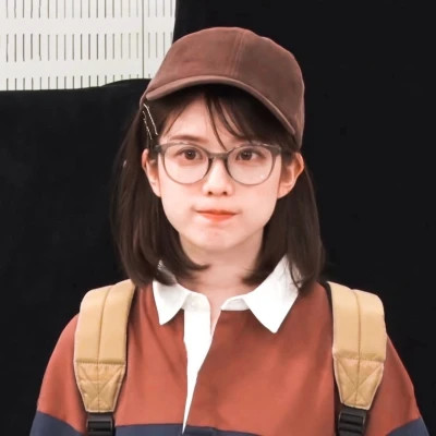 精选2025年女生头像图片