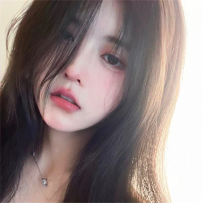 精选2025年女生头像图片
