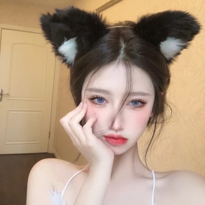 时尚潮流的2025年女生头像图片