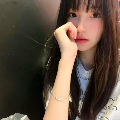 超级好看的2025年女生头像图片