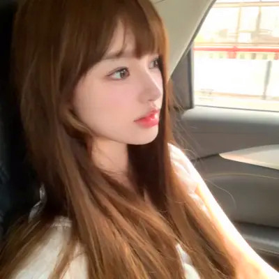 超级好看的2025年女生头像图片