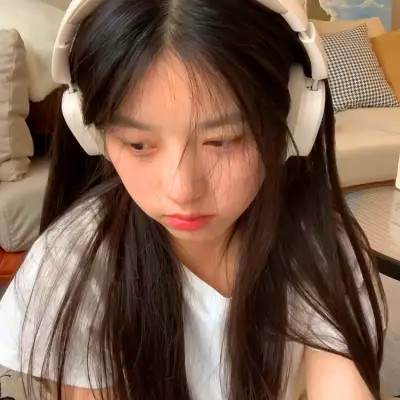 超级好看的2025年女生头像图片