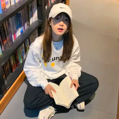 超级好看的2025年女生头像图片