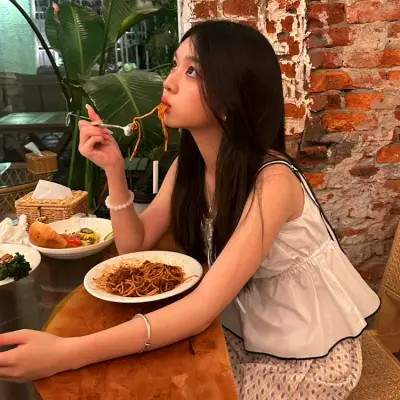 2025年流行女生头像高清大图