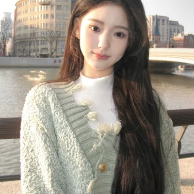 2025年最IN潮流个性女生头像图片