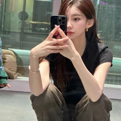 2025年最IN潮流个性女生头像图片