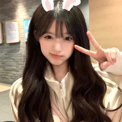 2025年最IN潮流个性女生头像图片