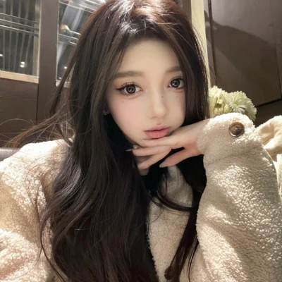 2025年最IN潮流个性女生头像图片