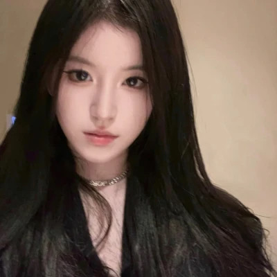 2025年最IN潮流个性女生头像图片
