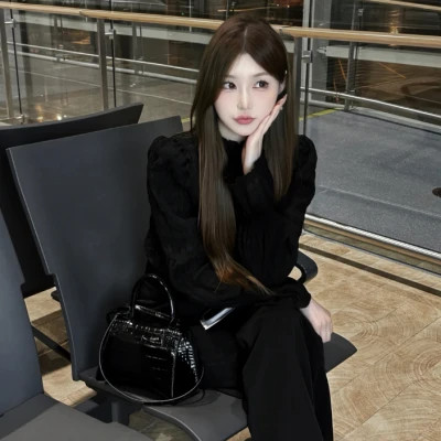 2025年最IN潮流个性女生头像图片