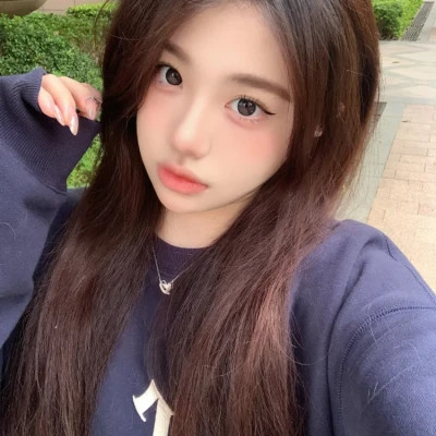 2025年新款热门女生头像