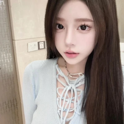 2025年高清绝美女生头像图片