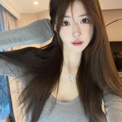 2025年高清绝美女生头像图片