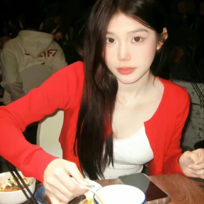 2025年高清绝美女生头像图片
