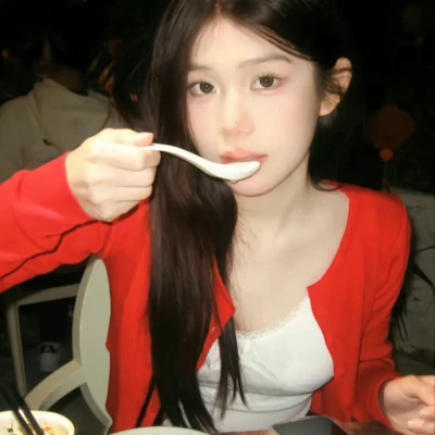 2025年高清绝美女生头像图片