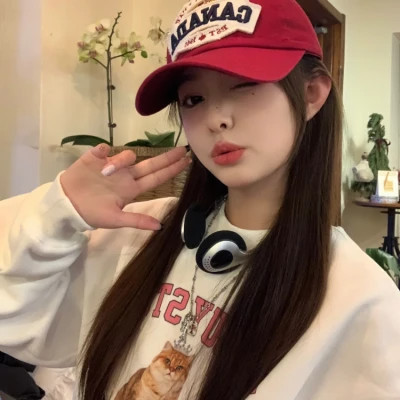 2025年高清绝美女生头像图片