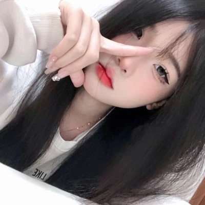 2025年引领潮流时尚女生头像图片