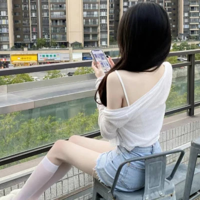 2025年引领潮流时尚女生头像图片