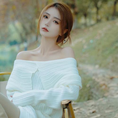 2025年网上高清好看的最火女生头像图片