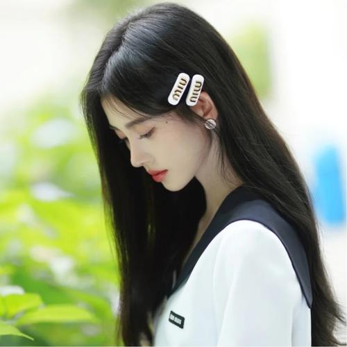 2025年网上高清好看的最火女生头像图片