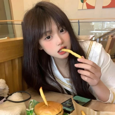 2025最新潮流女生头像
