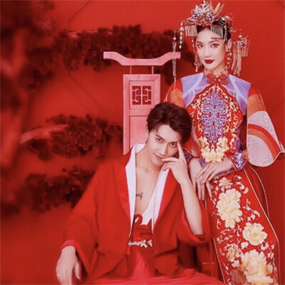 新郎新娘一左一右结婚情侣头像图片