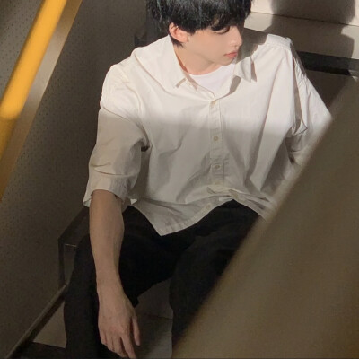高级感小众冷淡男生头像图片