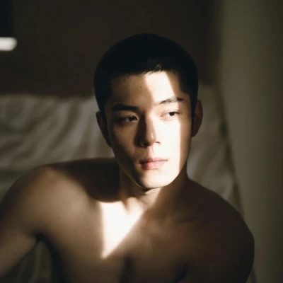 高级感十足的男士头像图片