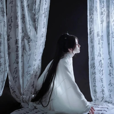 氛围感古风女生头像图片