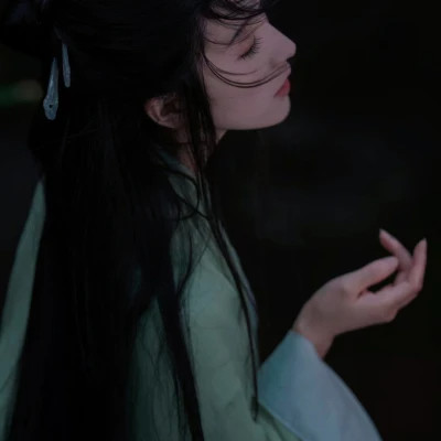 氛围感古风女生头像图片