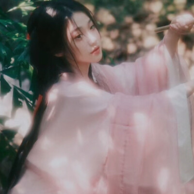 氛围感古风女生头像图片