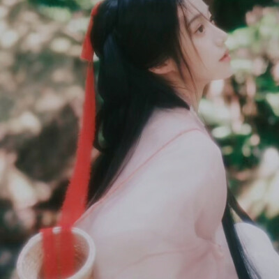氛围感古风女生头像图片