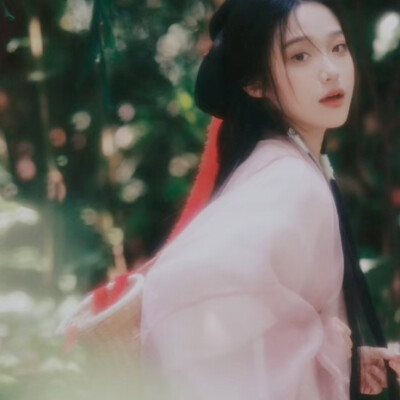 氛围感古风女生头像图片