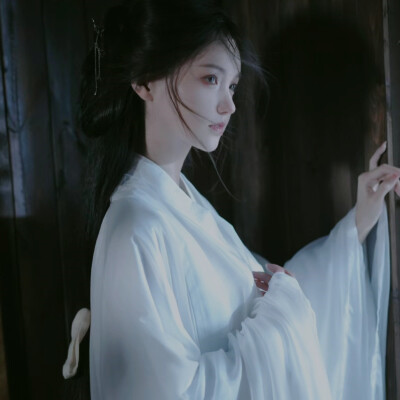 氛围感古风女生头像图片
