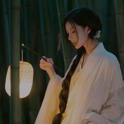 氛围感古风女生头像图片