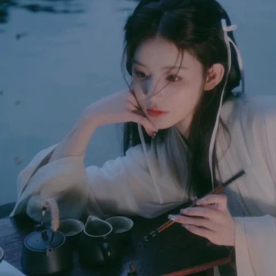 氛围感古风女生头像图片