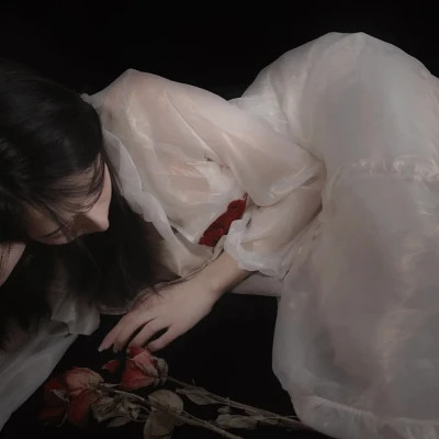 一眼心动的女生氛围感头像图片