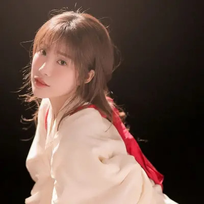 惊艳系女生头像图片