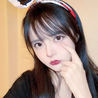 甜美风格的女生头像图片