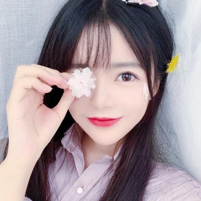 甜美风格的女生头像图片