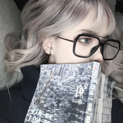 甜美风格的女生头像图片