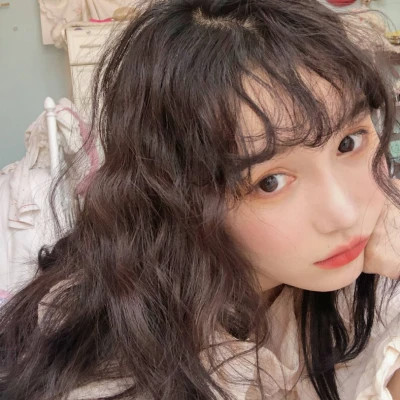 甜美风格的女生头像图片