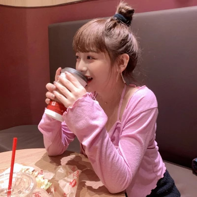 甜美风格的女生头像图片